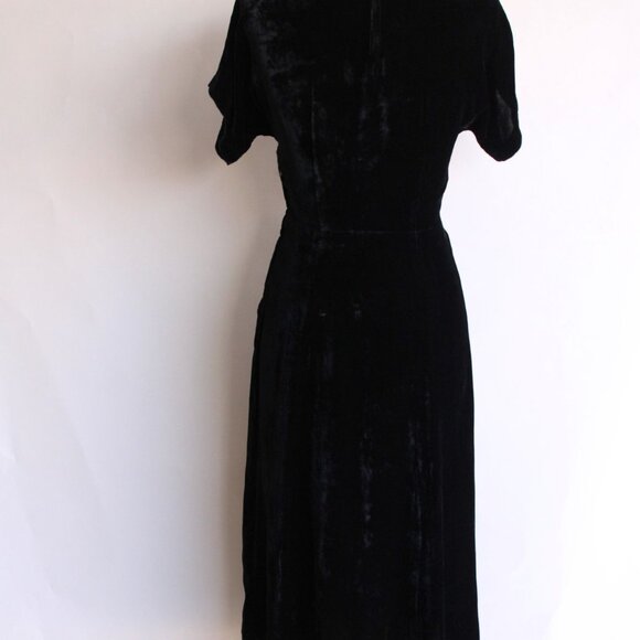 Vintage 1940s Dress, Cirilo Black Velvet Dress With Rhinestone Embellishment - Picture 10 of 12